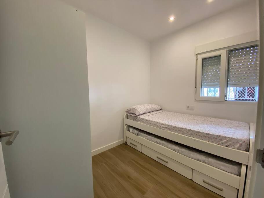 Central And Cozy Apartment In Sevilha Exterior foto